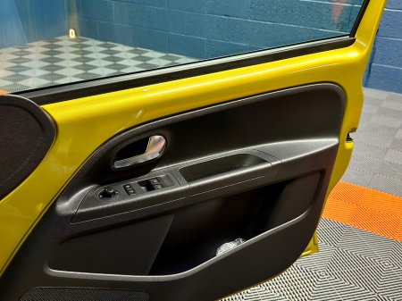 2017 Volkswagen up! 1.0 75BHP HIGH UP €11,650 thumbnail