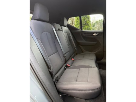 2022 Volvo XC40 - thumbnail 11