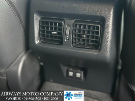 2018 Toyota Camry 2.5 HYBRID 5DR €18,995 thumbnail