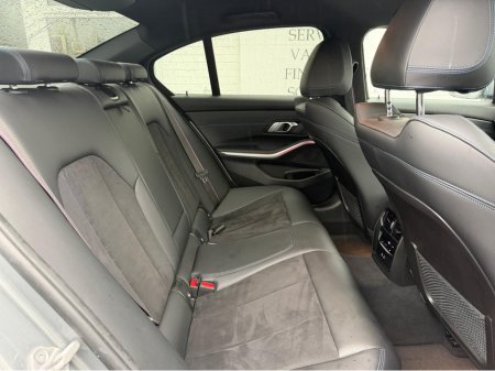 2023 BMW 3 Series - thumbnail 18