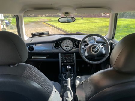 2004 MINI Hatch - thumbnail 10