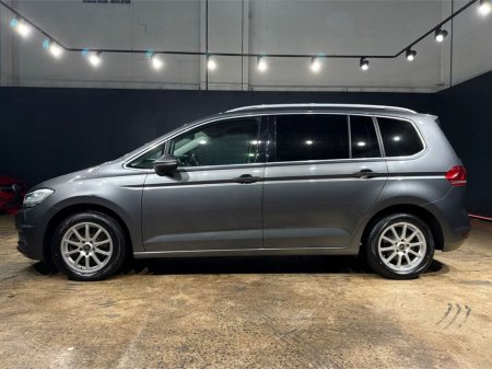 2020 Volkswagen Touran 1.4 AUTOMATIC - 7 SEATER - ALLOY WHEELS - REAR CAMERA - COMFORT LINE €24,950 thumbnail