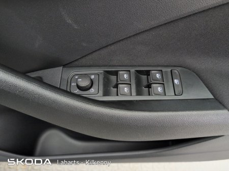 2025 Skoda Scala SELECTION 1.0TSI 115HP EX DEMO €27,950 thumbnail