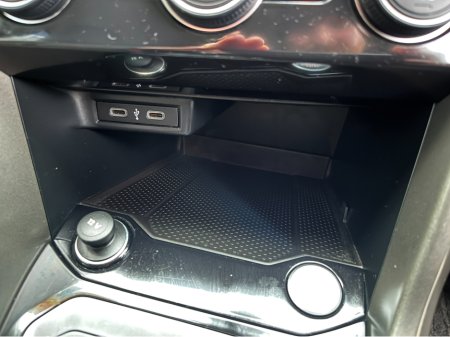 2021 Volkswagen T-Roc STYLE DESIGN PACK AUTOMATIC 2.0 DIESEL //LOW MILES//ADAPTIVE CRUISE CONTROL//KEYLESS ENTRY//REVERSE CAMERA// €26,950 thumbnail