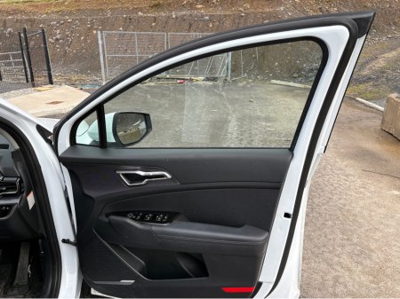 2023 Kia Sportage - thumbnail 17