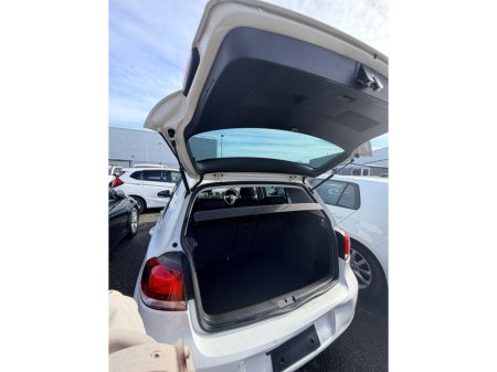 2012 Volkswagen Golf - thumbnail 6