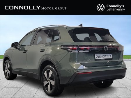 2026 Volkswagen Tiguan  thumbnail