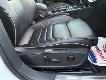 2019 Volkswagen Arteon ( 192 ) 2.0 TSI PANORAMIC SUNROOF 4 MOTION 280BHP VIRTUAL DASH FULL LEATHER HEATED ELECTRIC SEATS SAT NAV CARPLAY ANDROID AUTO BLIND SPORT PARKING SENSORS SELF PARKING ASSIST 360 CAMERA DYNAUDIO SOUND €30,950 thumbnail