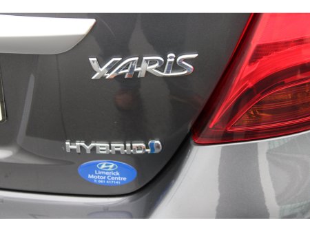 2017 Toyota Yaris Hybrid Luxury €14,950 thumbnail