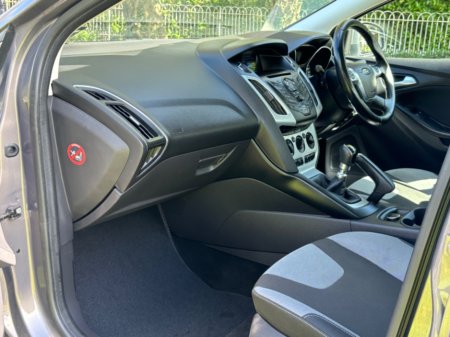 2013 Ford Focus - thumbnail 8