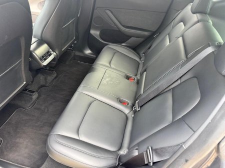 2024 Tesla Model Y Y RWD 420KM RANGE €36,950 thumbnail