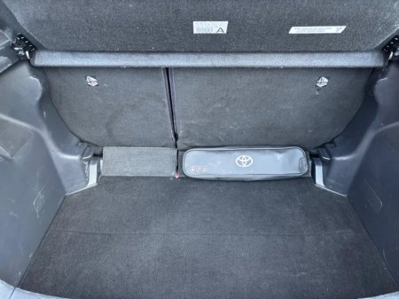 2023 Toyota Yaris 1.5 Hybrid 5Dr Luna €18,500 thumbnail