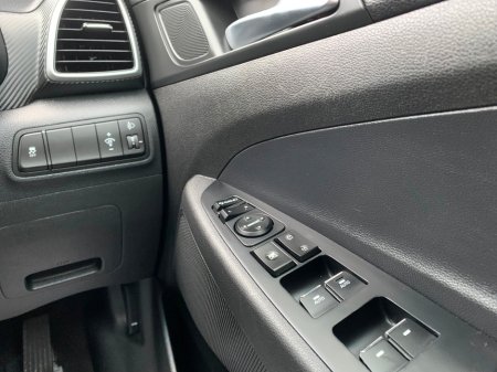 2020 Hyundai Tucson 1.6 CRDI COMFORT PLUS COMMERCIAL // PRICE EXLC. VAT // ONE OWNER // 11/26 CVRT // DOCUMENTED SERVICE HISTORY // €12,967 thumbnail