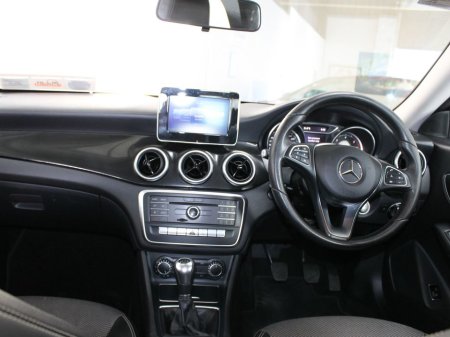 2018 Mercedes-Benz CLA Class - thumbnail 10