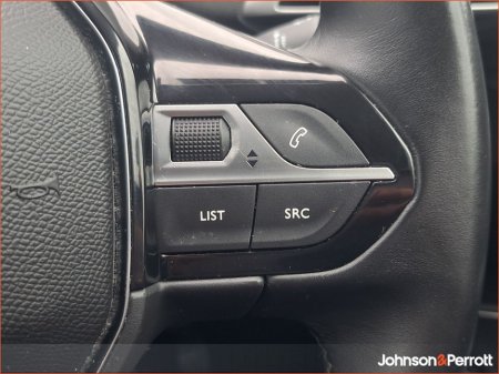 2022 Peugeot 3008 1.2 PureTech 130bhp Allure €28,950 thumbnail