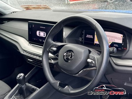 2023 Skoda Octavia SE TECHNOLOGY TDI €26,950 thumbnail