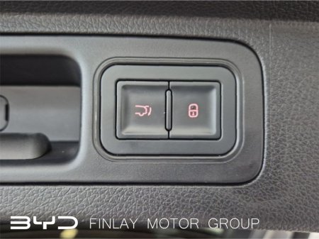 2025 BYD Seal U Boost PLUG-IN HYBRID 80km RANGE €40,950 thumbnail