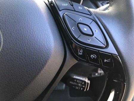 2022 Toyota C-HR - thumbnail 15