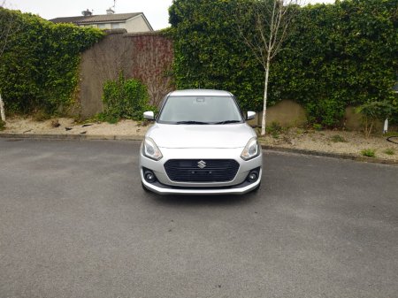 2017 Suzuki Swift - thumbnail 2