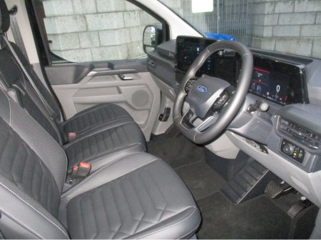 2026 Ford Tourneo Custom TITANIUM 2.5 PHEV 9 SEATER thumbnail