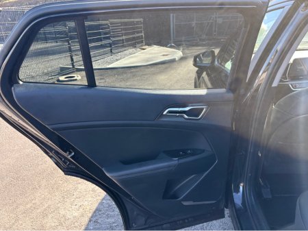 2023 Kia Sportage - thumbnail 15