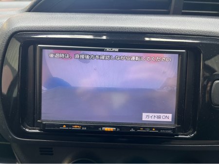 2018 Toyota Vitz - thumbnail 16