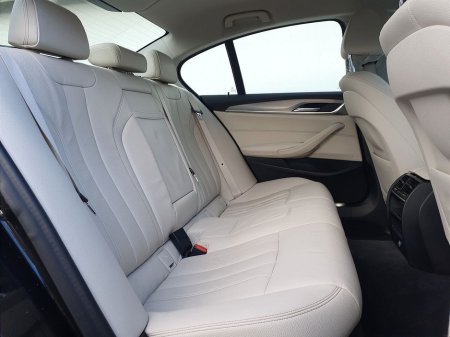 2019 BMW 5 Series 520d SE Auto €27,995 thumbnail