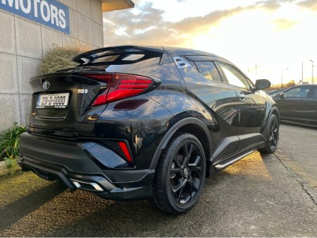 2023 Toyota C-HR SOL MODELLISTA AUTOMATIC HYBRID 1.8 PETROL //360 PARKING CAMERAS//ADAPTIVE CRUISE CONTROL//HALF LEATHER HEATED SEATS//KEYLESS ENTRY// €29,950 thumbnail
