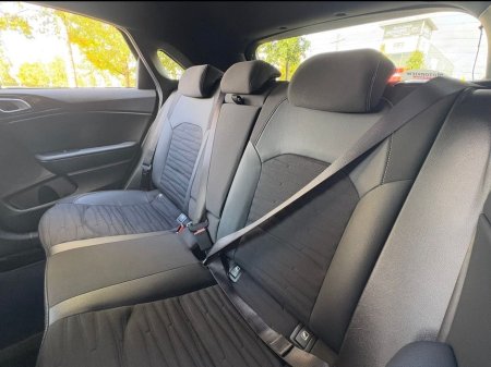 2022 Kia Ceed - thumbnail 7