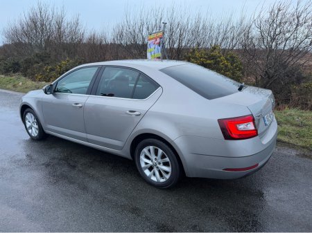 2018 Skoda Octavia AMBITION 1.6 TDI 115HP 4DR €12,750 thumbnail