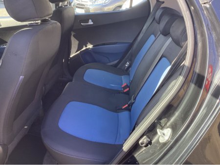 2017 Hyundai i10 - thumbnail 15