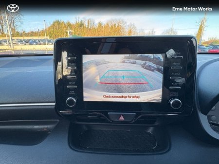 2023 Toyota Yaris YARIS 1.5 LUNA €20,950 thumbnail