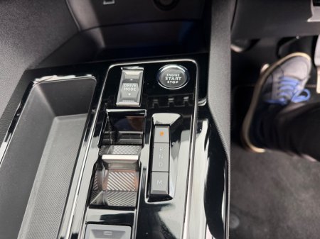 2025 Peugeot 5008 - thumbnail 8