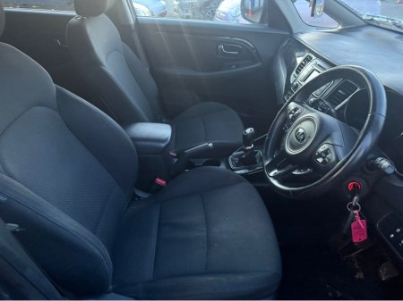 2016 Kia Carens - thumbnail 14