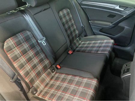 2018 Volkswagen Golf - thumbnail 9