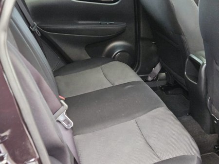 2016 Nissan Qashqai - thumbnail 6