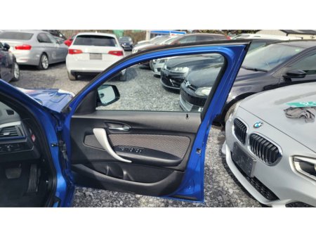 2015 BMW 1 Series - thumbnail 4