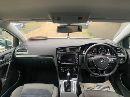 2014 Volkswagen Golf 1.4 TSI 150 BHP HIGHLINE DSG 5DR // LOW MILEAGE // GREAT CONDITION // REVERSE CAMERA, CRUISE AND PRIVACY GLASS // €10,950 thumbnail