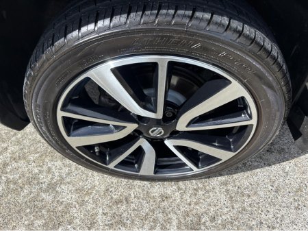 2016 Nissan Qashqai - thumbnail 25