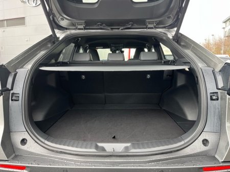 2025 Toyota bZ4X BZ4X SPORT FWD €38,950 thumbnail