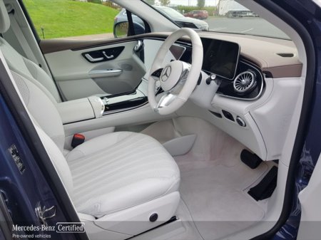 2025 Mercedes-Benz EQE - thumbnail 10