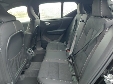 2026 Volvo XC40 - thumbnail 23