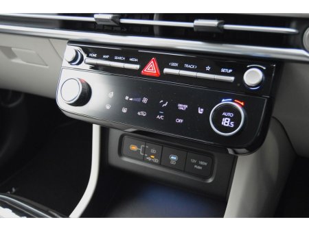 2024 Hyundai Tucson Tucson FL Executive PLUS HEV Auto €41,995 thumbnail