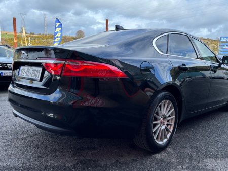 2017 Jaguar XF - thumbnail 19