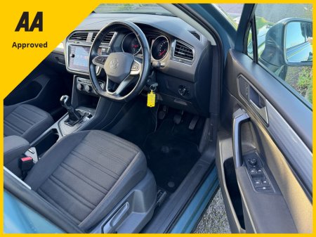 2022 Volkswagen Tiguan - thumbnail 14