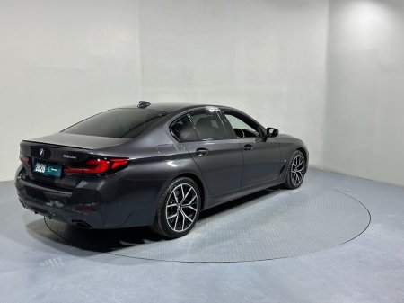 2020 BMW 5 Series - thumbnail 6