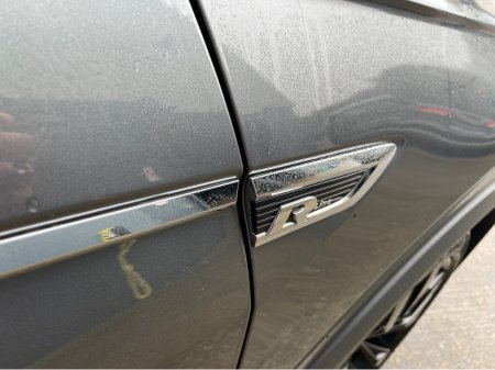 2021 Volkswagen Tiguan - thumbnail 19