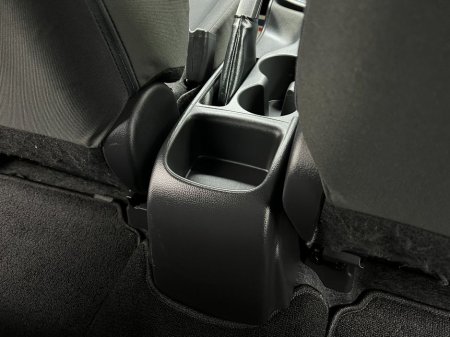 2021 Toyota Yaris - thumbnail 18