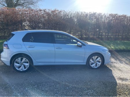 2025 Volkswagen Golf - thumbnail 4