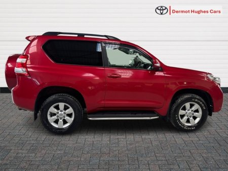 2016 Toyota Landcruiser - view 3